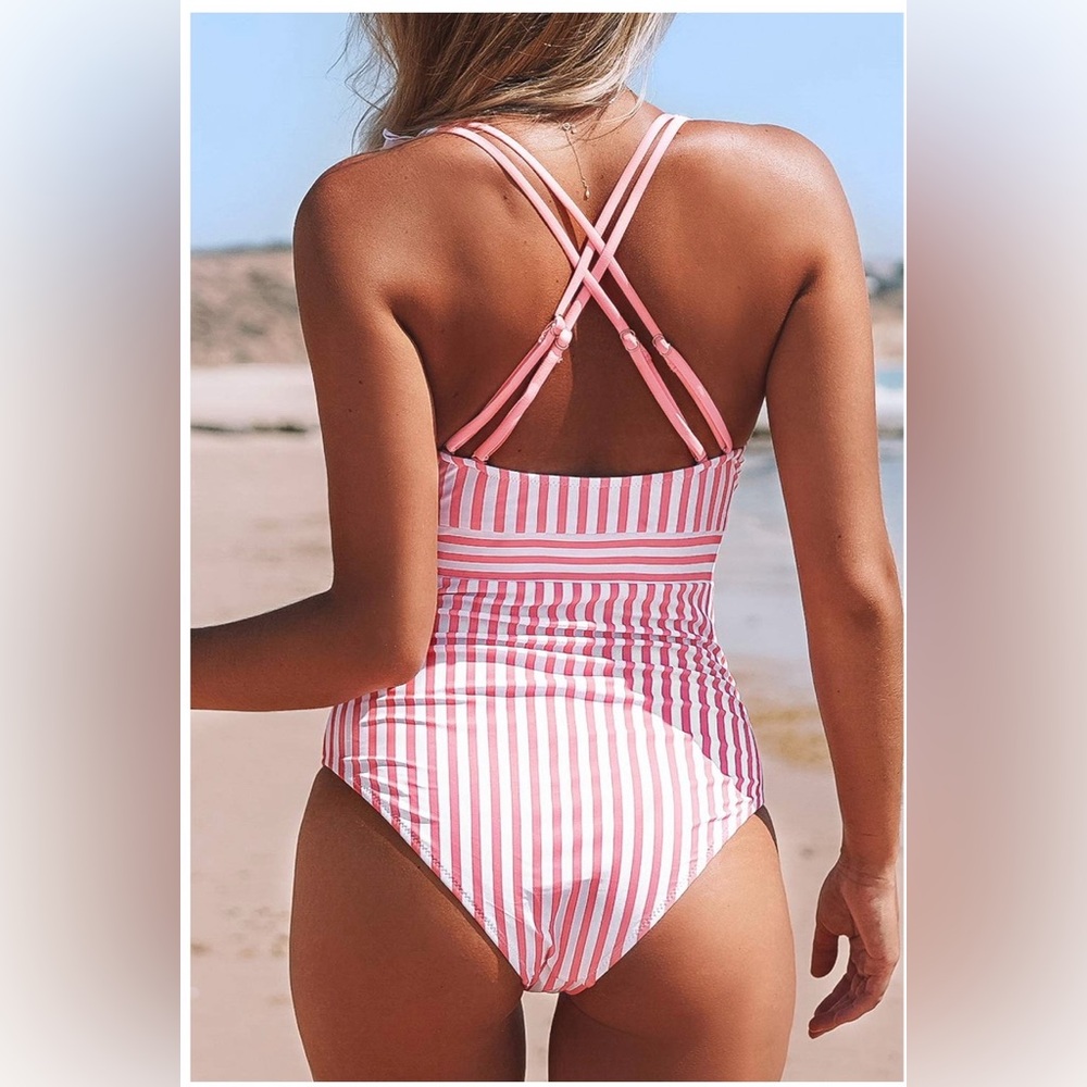 NEW Cupshe V-Neck- Ruffled-One Piece-Striped- Criss Cross Back-Swimsuit-Medium - Picture 3 of 10